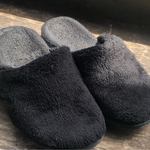 Vionic Indulge Gemma Plush Slip-On Mule Slide Black Faux Fur Slippers Size 5 - Picture 2 of 11